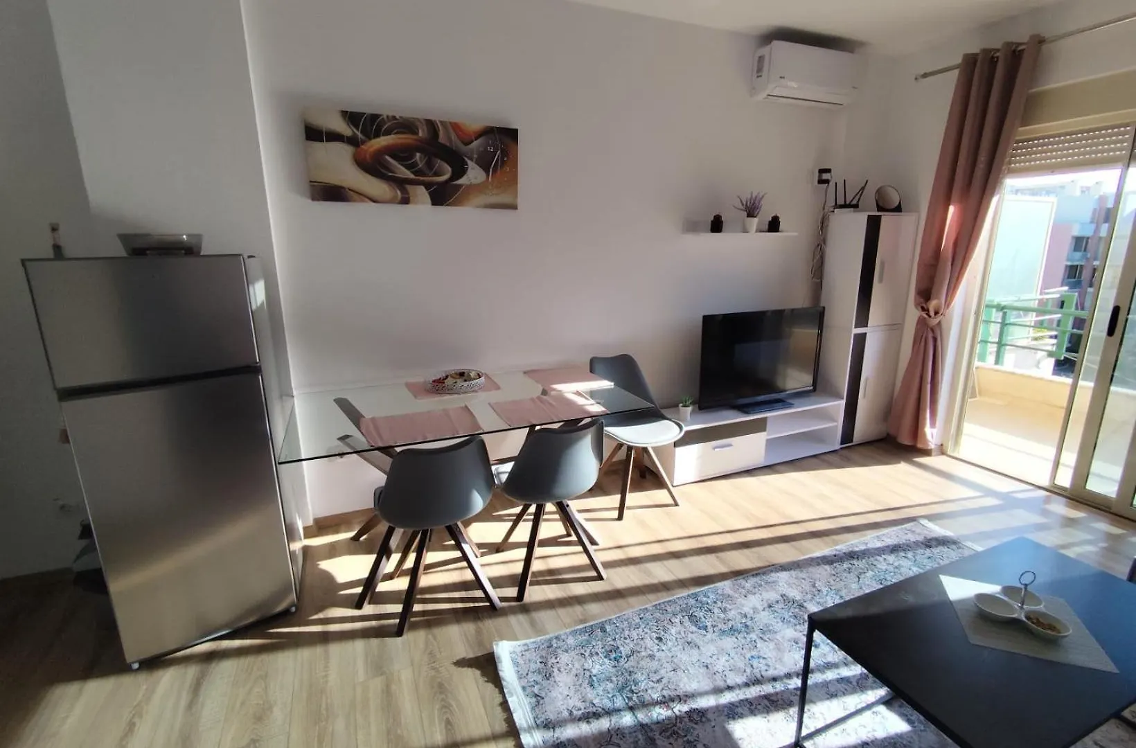 Daisy Apartment Golem  0*, Golem (Tirana) Albania