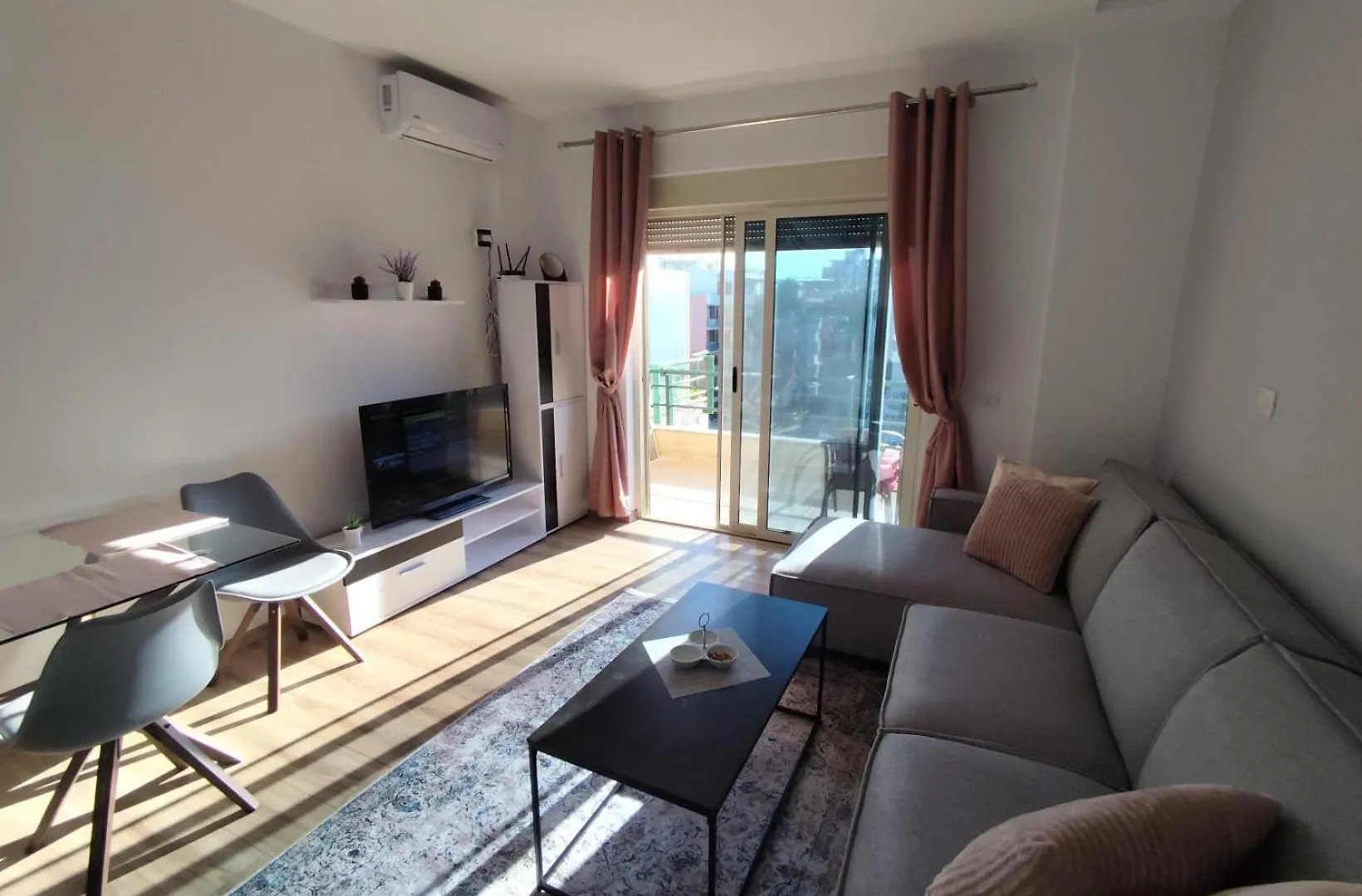 Daisy Apartment Golem  Golem (Tirana)